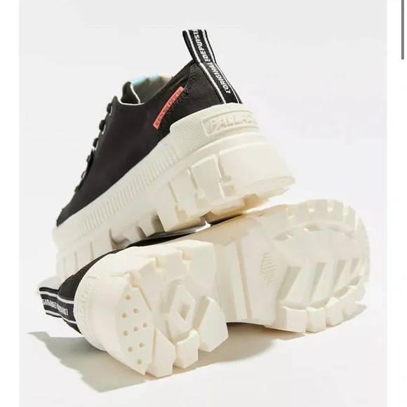 Palladium - Free People - ‘Revolt LO TX’ Boots - Picture 2 of 7